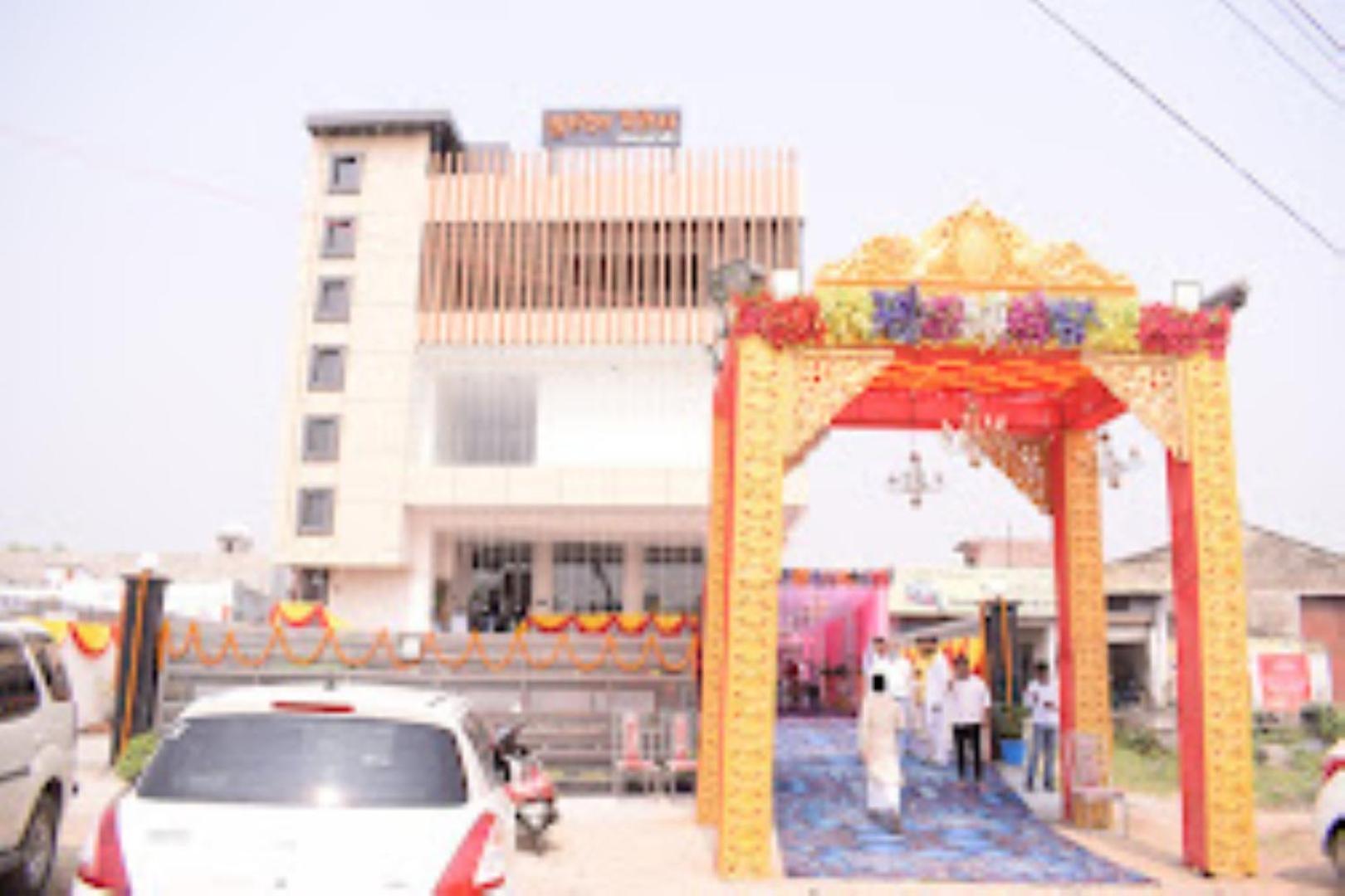 Guru Dev Palace Hotel & Lawn,Ayodhya Bagian luar foto